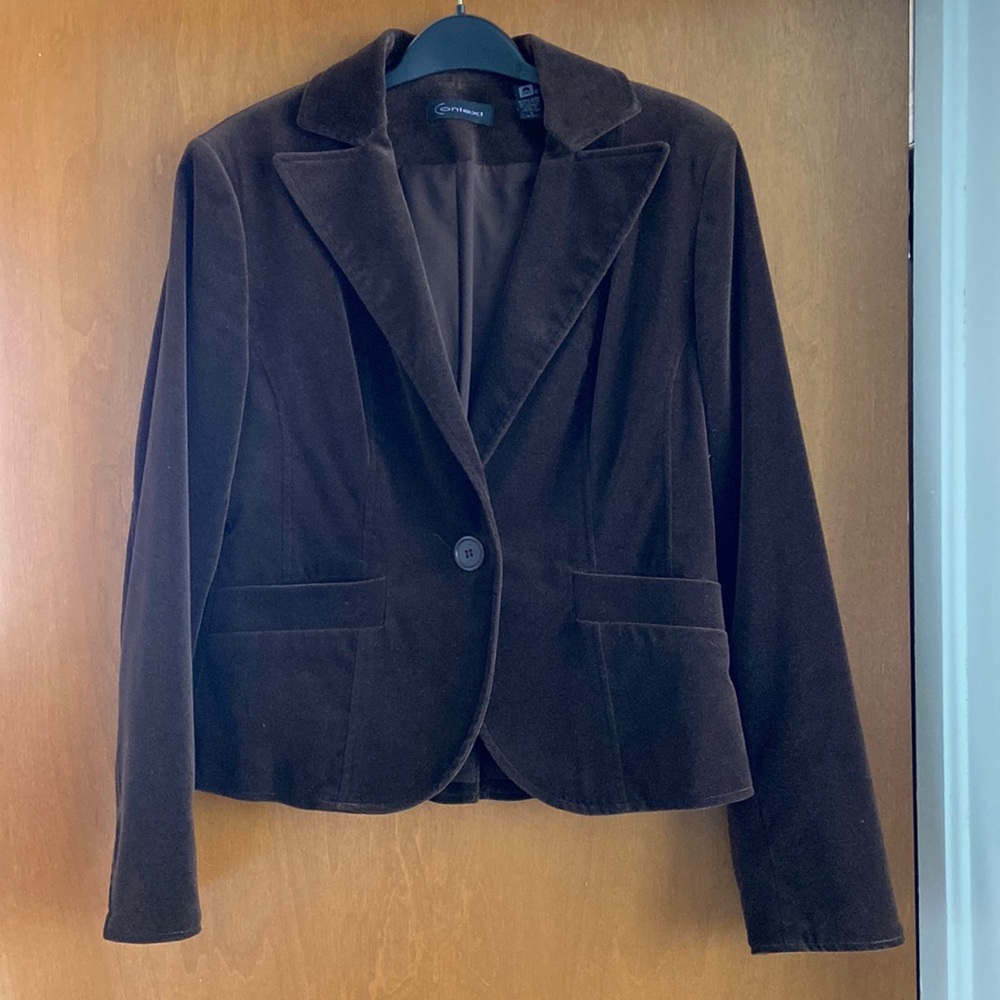 Context chocolate brown velvet blazer